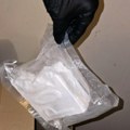 Prodao drogu pa uhapšen Pretresom stana kod dilera policija je pronašla kokain i amfetamin