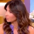 Sanja Marinković izula gošću usred emisije Iznenađujuća scena u studiju Pinka, pevačica zbog jedne stvari ostala bez cipela!…