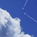 Два авиона која су се сударила летела су право један ка другом, али пилоти нису реаговали: Сви се питају - како нису видели…