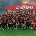 Zvezda podigla trofej, scene na Marakani koje zvezdaši pamti: Početak meča kasnio skoro sat vremena, pa prekid zbog dima