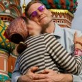 Glumac u zagrljaju ćerke uživa u Moskvi! Aja izrasla u pravu devojku: Emotivna scena raznežila sve
