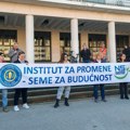 Predstavnici Sindikata Instituta za ratarstvo u utorak predaju otvoreno pismo predsedniku Srbije, traže hitnu reakciju zbog…
