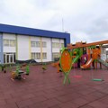 Postavljeno dečje igralište pored novoizgrađenog vrtića u naselju Stara stočna pijaca