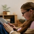 Ekran zamenio knjigu i doveo do najnižeg nivoa čitanja u ovom veku