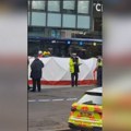 Drama u mančesteru: Autobus se zakucao u radnju, ima povređenih (video)