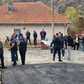 Gradašničani oduševljeni dočekali Vladana Vasića, zahvalni za još jednu asfaltiranu ulicu u selu
