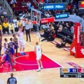 Boban se prošetao do koša, a lejkersi gledali! Marjanovićev spektakl u NBA ligi! (video)