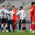 Partizan tražio penal, sudija i VAR soba rekli - ne! Pogledajte sporni momenat, utakmica je bila prekinuta (video)