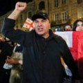 Parlament Gruzije glasao za "zakon o stranim agentima": Hiljade na ulicama Tbilisija, policija hapsila demonstrante