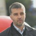 Manojlović Vučiću: ‘Izađite na TV duel i objasnite zašto ste davali srpske pare Klintonu i Bleru’ (VIDEO)