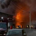 Požar u Zemunu, gori objekat površine oko 4.000 kvadratnih metara (video)