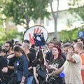 Građani izviždali gradonačelnika Novog Sada Žarka Mićina
