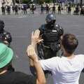 MUP: Uklonjene sve blokade, dve osobe privedene tokom noći