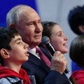 Putin: Deca su najveća sreća, država mora više da pomogne da bi se povećala stopa nataliteta