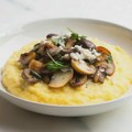 Kremasta palenta sa dinstanim pečurkama: Ručak za 15 minuta uz minimalan trud