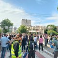 U Nišu obeleženo 17 meseci od pada nadstrešnice, protest zbog upada policije u Rektorat