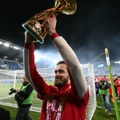 Kapiten sa 14 trofeja: Mirko Ivanić postao najtrofejniji igrač u istoriji Crvene zvezde