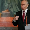 Putin prelomio: Ruski jezik postaje obavezan na reklamama i natpisima