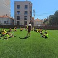 OTVOREN NOVI TEREN U OŠ „VOŽD KARAĐORĐE“: Slede rekonstrukcije u još četiri škole i izgradnja balon hala