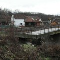 Evakuisani stanari dve kuće u Aleksandrovcu zbog odronjavanja na gradilištu mosta