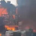 (Video) Veliki požar u Šidu! Gori fabrika boja i lakova, vatra se širi, blokiran saobraćaj!