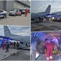 Stiglo još 12 pacijenata iz Severne Makedonije: Avion sleteo u Batajnicu, odmah prevezeni u bolnice (foto/video)