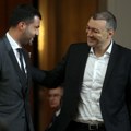 Ko je Vlada Mandić, naprednjak koji je šutirao studenta: Glavni akter krađe izbore i operativac koji je dovozio birače za…