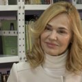 Komšije začuđeno gledaju šta je Olivera uradila s kućom nakon Đoletove smrti, detalj u dvorištu posebno bode oči