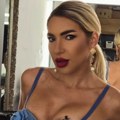 Bez cenzure! Jovana Jeremić na dasci u bikiniju, svi gledali u njene obline (foto)