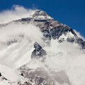 Haos na Mont Everestu: Zarobljeno skoro hiljadu ljudi