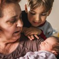 Rođena Dorćolka čestitala sinu što je napravio muško dete! Svi u šoku: "Sin nosi slavu, ćerka je tuđa večera"