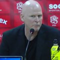 Amer na klupi Beča se kiselo nasmejao posle poraza od Zvezde, odgovorio na neobično pitanje