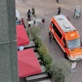 Auto uleteo u grupu ljudi u centru Lajpciga: Veliki broj povređenih, sve vrvi od policije (video)
