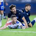 Haos u Hrvatskoj - navijači Hajduka nikad žešće udarili po fudbalerima i treneru! Splićani doživeli debakl, usledila je…