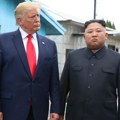 "Uprkos neprijateljskom izrazu lica..." Tramp objavio sliku sa Kim Džong Unom i otkrio: "U odličnim smo odnosima"