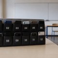 Francuska uvodi zabranu telefona u srednjim školama: Pravila važe od nove školske godine