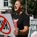 Poslanici Evropskog parlamenta ponovo traže zabranu farmi za krzno u EU