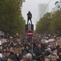 Masovni protesti širom Francuske: Mirna šetnja u Parizu, sukobi i suzavac u Nantu i Lionu