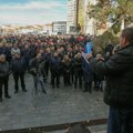 Zbor radnika fabrike Zastava oružje u Kragujevcu (VIDEO)
