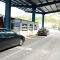 Vlada Kosova odobrila prestanak stavljanja nalepnica na tablice iz Srbije