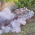 Ukrajinska zver na frontu uništava ruska oklopna vozila: Društvenim mrežama se širi snimak borbe (video)