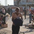 AFP: Nekoliko hiljada ljudi pohrlilo ka centru za distribuciju pomoći u Gazi