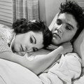 Lekari su bili šokirani zbog izgleda Elvisovog tela: Pevača pronašli na wc šolji ljubičastog lica i krvavih očiju