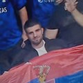 FOTO Studenti koji žele da uče poslati u Rigu da prave haos: Zastrašuju ljude, mučki kradu srpske zastave, a onda pokazuju…