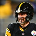 Legenda traje: Aron Rodžers (42) igraće 22. NFL sezonu