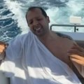Na luksuznoj jahti: Pevač u nesvakidašnjem izdanju nasred Jadrana zapevao hit Šabana Šaulića (foto)