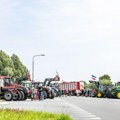 Holandski poljoprivrednici traktorima blokirali autoput: Protest zbog mera za smanjenje emisija azota