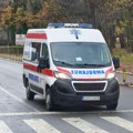 Krvavi obračun u Rakovici: Nakon svađe, taksista namerno kolima udario muškarca? Dohvatio šipku pa mu izlupao auto! Lekari…