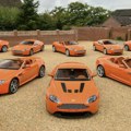 Papreni Aston Martin zvani paklena pomorandža