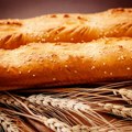 Pobedili Italijane Francuski pekari napravili najveći baget na svetu! Nećete verovati koliko je duži od tradicionalnog